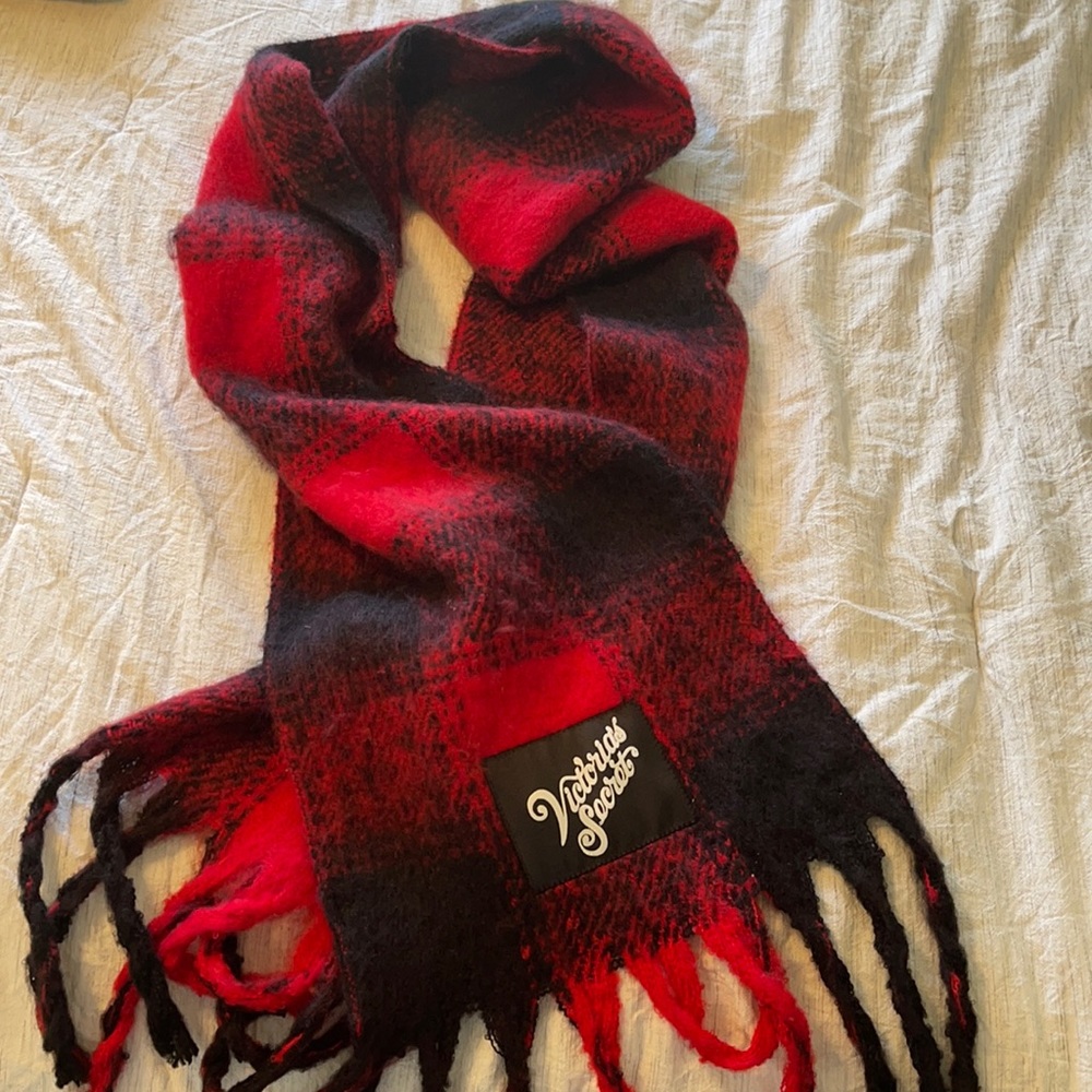 Victoria’s Secret Scarf